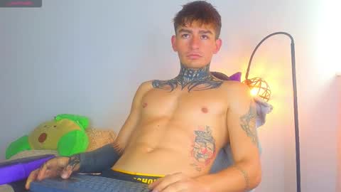 Esteban independent model online show from January 13, 2026, 2:11 pm