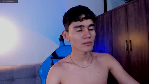 Snapshot of estebanperez_ chatting on February 25, 2025, 1:06 pm Esteban online show from February 25, 2025, 1:06 pm