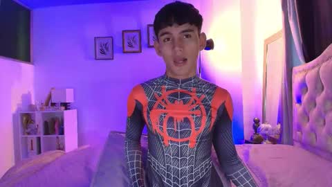 Snapshot of estebanperez_ chatting on November 15, 2025, 11:18 am Esteban online show from November 15, 2025, 11:18 am