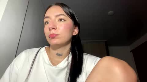 estefa1 online show from April 14, 2026, 6:30 am