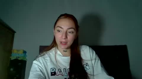 estefa1 online show from June 27, 2026, 4:06 am
