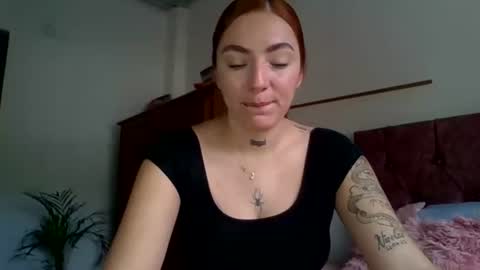 estefa1 online show from July 4, 2026, 8:04 pm