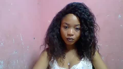 Snapshot of estelah20 chatting on September 9, 2025, 6:46 am estelah20 online show from September 9, 2025, 6:46 am