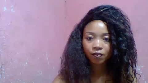 Snapshot of estelah20 chatting on November 5, 2025, 7:08 am estelah20 online show from November 5, 2025, 7:08 am