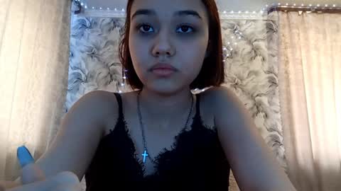 Snapshot of estellekirbo chatting on April 1, 2026, 1:01 pm estellekirbo online show from April 1, 2026, 1:01 pm