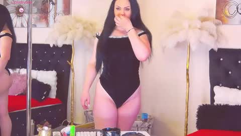 Esthera   online show from May 27, 2026, 4:31 am
