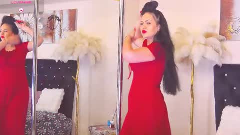 Esthera   online show from June 11, 2026, 4:32 am