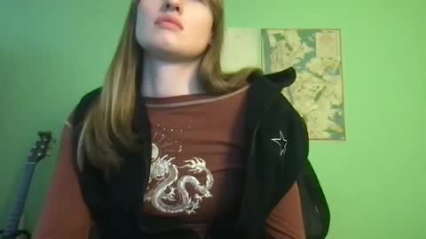 Snapshot of esthergreyplus chatting on February 20, 2025, 10:37 pm Esther Grey online show from February 20, 2025, 10:37 pm