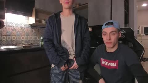 LOUIS online show from December 14, 2025, 8:24 pm