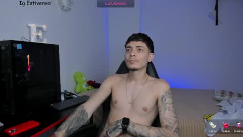 estivenvel online show from April 8, 2026, 4:51 pm