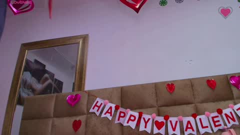 Estrella online show from February 8, 2025, 6:01 pm