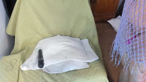 - E S T R E L L A  M I L F - online show from January 4, 2025, 1:52 am