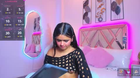 Estrella  online show from February 11, 2026, 5:29 pm