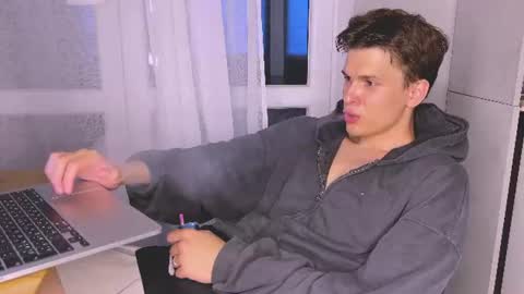 Alex online show from June 29, 2026, 7:03 pm
