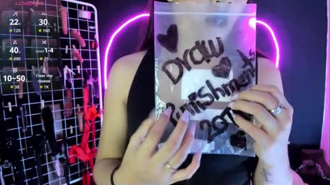 Snapshot of estudiooro509 chatting on October 21, 2025, 7:36 pm Cloe and Megan online show from October 21, 2025, 7:36 pm