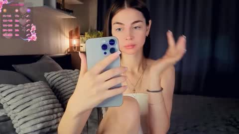 Mary online show from October 7, 2025, 8:11 am