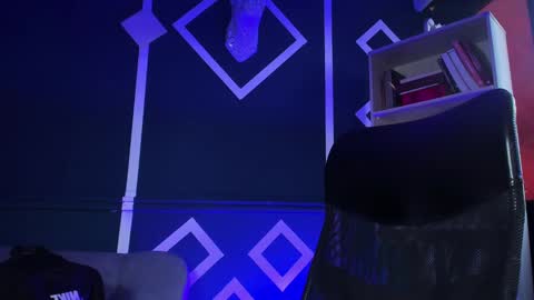 Snapshot of etham_wolf_ chatting on September 26, 2025, 11:47 am Etham online show from September 26, 2025, 11:47 am