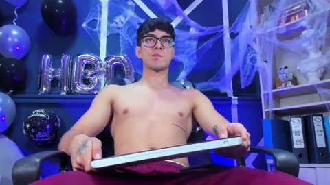 Snapshot of etham_wolf_ chatting on October 27, 2025, 2:10 pm Etham online show from October 27, 2025, 2:10 pm