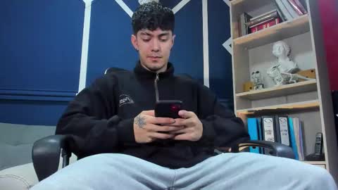 Snapshot of etham_wolf_ chatting on November 8, 2025, 11:10 am Etham online show from November 8, 2025, 11:10 am