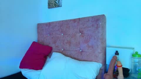 ethan  online show from January 16, 2026, 2:26 am