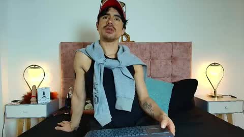 Snapshot of ethan_briggs chatting on April 17, 2026, 8:23 pm ethan online show from April 17, 2026, 8:23 pm