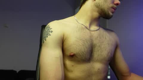 Snapshot of ethan_fyre1 chatting on October 5, 2025, 12:25 pm Ethan online show from October 5, 2025, 12:25 pm