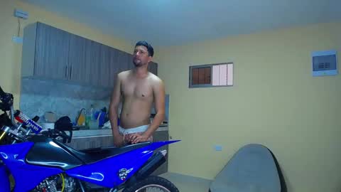 Snapshot of ethan_hawke_ chatting on October 11, 2025, 4:16 pm Jose online show from October 11, 2025, 4:16 pm