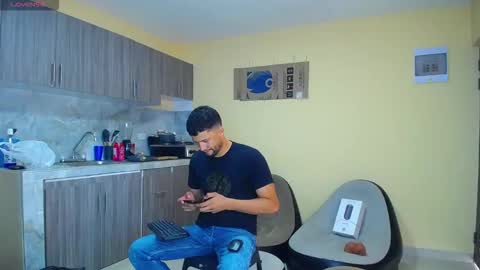 Snapshot of ethan_hawke_ chatting on October 17, 2025, 7:27 pm Jose online show from October 17, 2025, 7:27 pm