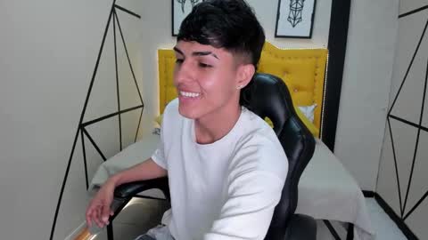 E T H A N  online show from February 25, 2026, 7:34 pm