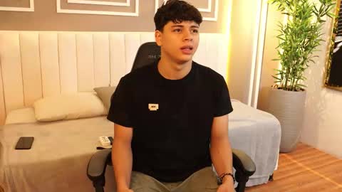 ethan_occonor online show from December 17, 2025, 12:22 pm