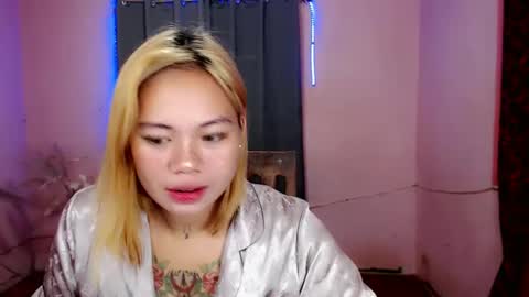 Snapshot of ethan_uwuxx chatting on February 3, 2025, 1:51 pm DAVE online show from February 3, 2025, 1:51 pm