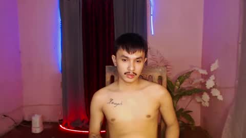 Snapshot of ethan_uwuxx chatting on February 12, 2025, 6:40 pm DAVE online show from February 12, 2025, 6:40 pm