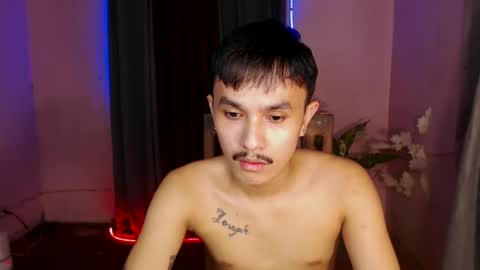 Snapshot of ethan_uwuxx chatting on February 14, 2025, 7:33 pm DAVE online show from February 14, 2025, 7:33 pm