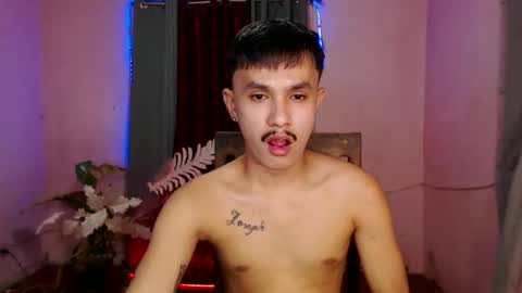 Snapshot of ethan_uwuxx chatting on February 20, 2025, 1:40 pm DAVE online show from February 20, 2025, 1:40 pm