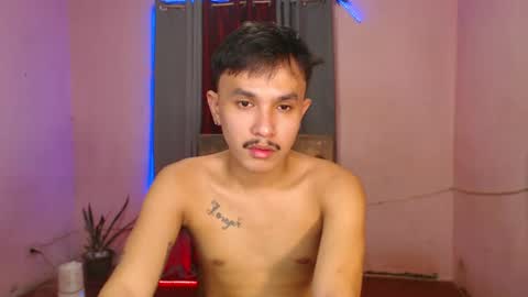 Snapshot of ethan_uwuxx chatting on February 21, 2025, 2:06 pm DAVE online show from February 21, 2025, 2:06 pm