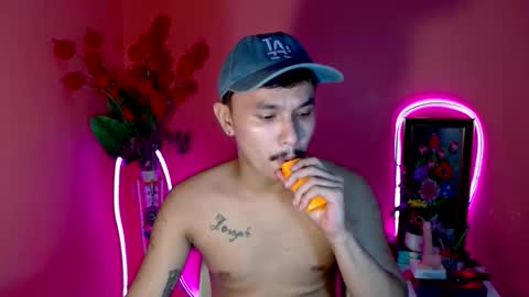 Snapshot of ethan_uwuxx chatting on September 18, 2025, 10:56 pm DAVE online show from September 18, 2025, 10:56 pm