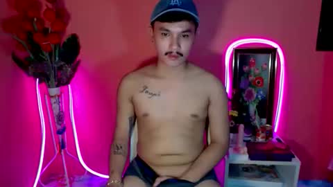 Snapshot of ethan_uwuxx chatting on September 19, 2025, 5:02 pm DAVE online show from September 19, 2025, 5:02 pm
