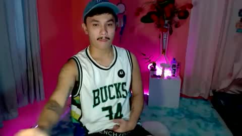 Snapshot of ethan_uwuxx chatting on October 7, 2025, 10:18 pm DAVE online show from October 7, 2025, 10:18 pm