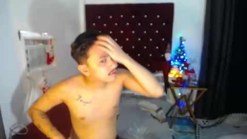 Snapshot of ethan_uwuxx chatting on November 15, 2025, 6:55 am DAVE online show from November 15, 2025, 6:55 am