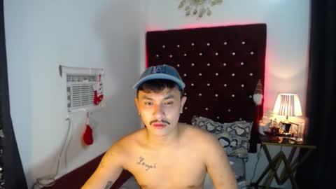 Snapshot of ethan_uwuxx chatting on November 17, 2025, 11:38 am DAVE online show from November 17, 2025, 11:38 am