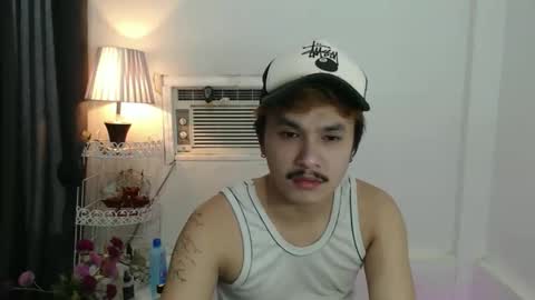 Snapshot of ethan_uwuxx chatting on March 4, 2026, 8:09 am DAVE online show from March 4, 2026, 8:09 am
