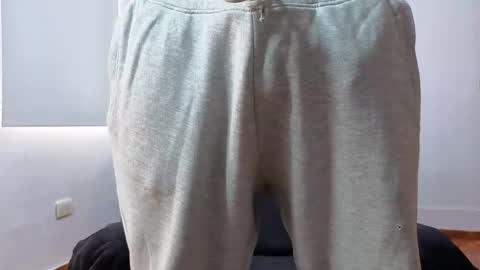 ethangreey1 online show from December 16, 2025, 4:34 pm