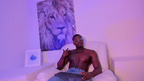 Snapshot of ethantraviis_ chatting on March 5, 2025, 2:14 am Ethan online show from March 5, 2025, 2:14 am