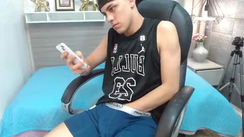 ethanx18 online show from April 30, 2026, 4:30 am