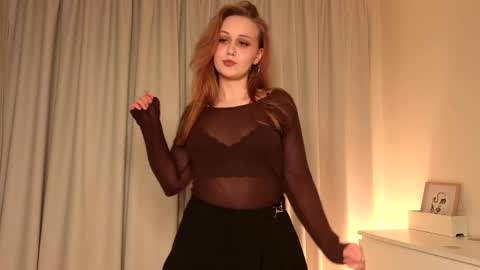 etta_jane online show from April 7, 2026, 2:50 pm