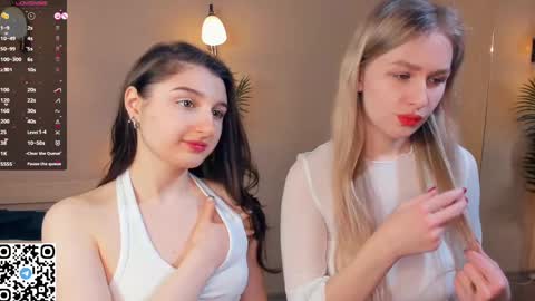 Snapshot of eugeniabrainard chatting on March 12, 2025, 7:38 pm Kira and Kamila online show from March 12, 2025, 7:38 pm