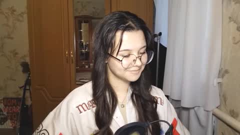 Lily 1st day online show from May 23, 2026, 1:37 pm