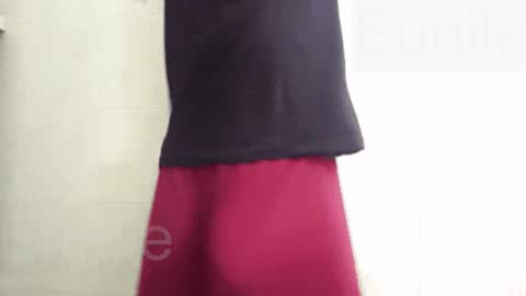 eunile online show from December 14, 2025, 11:59 am