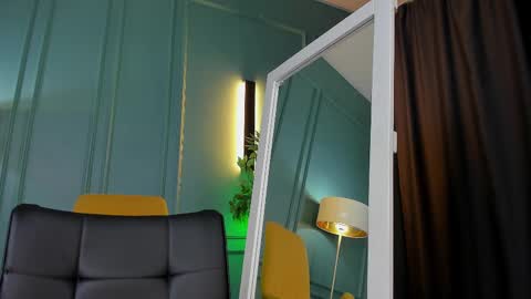 Snapshot of eva__angelic chatting on December 5, 2024, 3:39 pm Eva online show from December 5, 2024, 3:39 pm