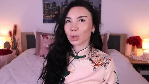Snapshot of eva__si chatting on June 6, 2026, 7:02 am Eva online show from June 6, 2026, 7:02 am